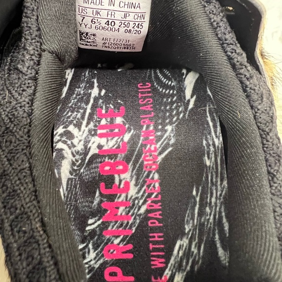 adidas Ultra Boost DNA Leopard - Picture 9 of 9